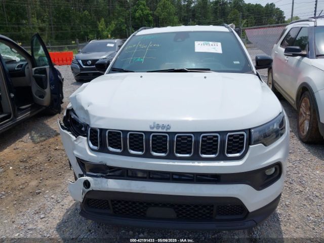 3C4NJDBNXRT119192 Jeep Compass Latitude 4x4