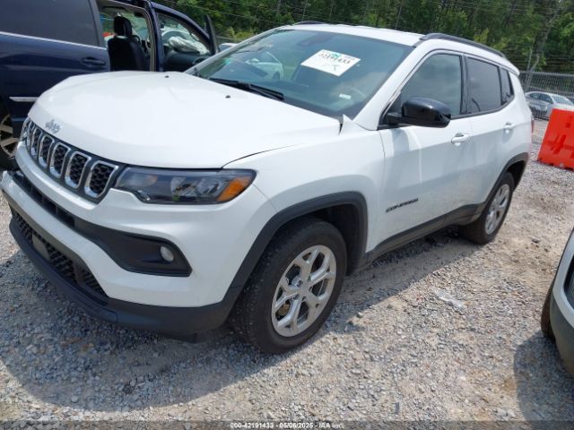 3C4NJDBNXRT119192 Jeep Compass Latitude 4x4
