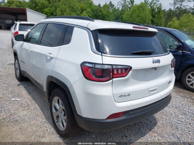 3C4NJDBNXRT119192 Jeep Compass Latitude 4x4