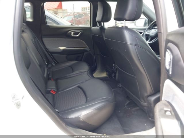 3C4NJDBNXRT119192 Jeep Compass Latitude 4x4