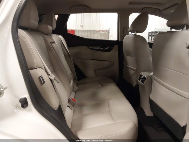 JN1BJ1CWXMW671628 Nissan Rogue Sport Sl Awd Xtronic Cvt
