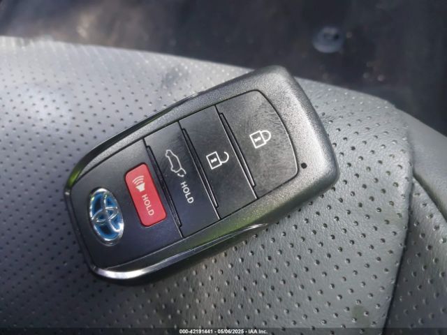 JTDAAAAF4R3020760 Toyota Crown Limited