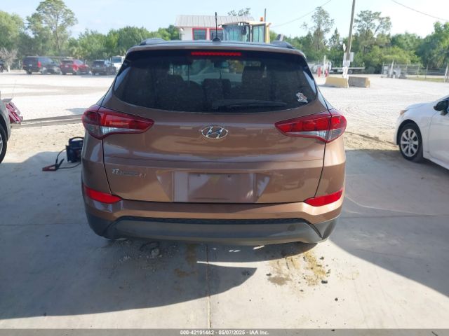 KM8J33A46HU489597 Hyundai TUCSON SE