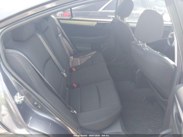 4S3BNAB6XH3021563 Subaru Legacy 2.5i