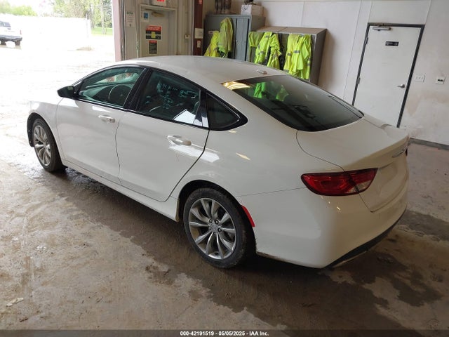 Chrysler 200 S 2015 1C3CCCBG7FN756943 Image 3