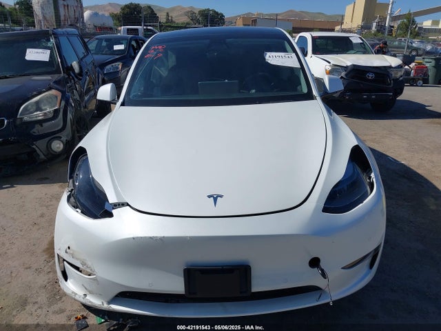 7SAYGDEF8NF320293 Tesla 2022