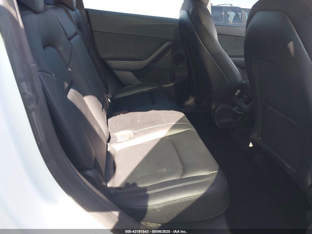7SAYGDEF8NF320293 Tesla 2022