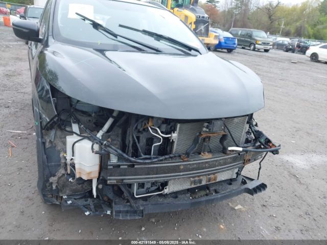 JN1BJ1CP8JW187445 Nissan Rogue Sport Sv
