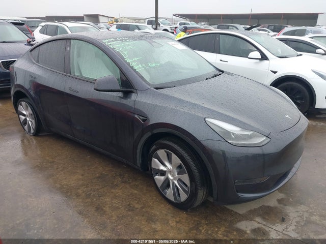 2024 TESLA MODEL Y 7SAYGDEE5RA260614 Photo 0
