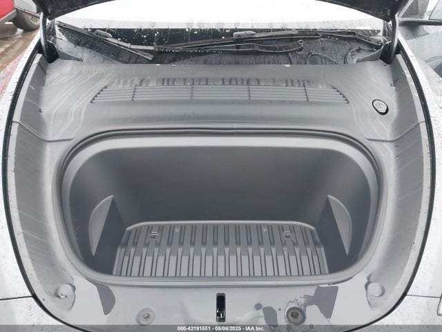 2024 TESLA MODEL Y 7SAYGDEE5RA260614 Photo 9
