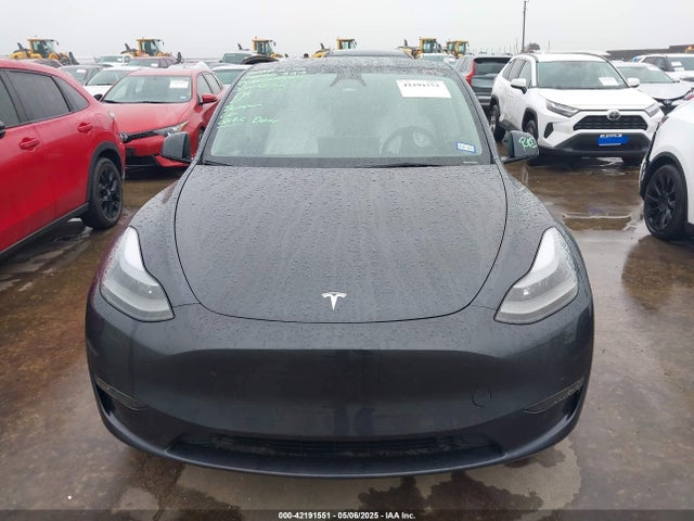 7SAYGDEE5RA260614 Tesla Model Y