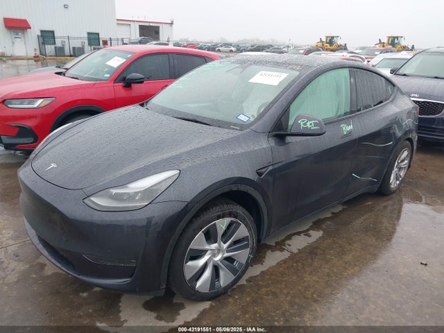 2024 TESLA MODEL Y 7SAYGDEE5RA260614 Photo 1