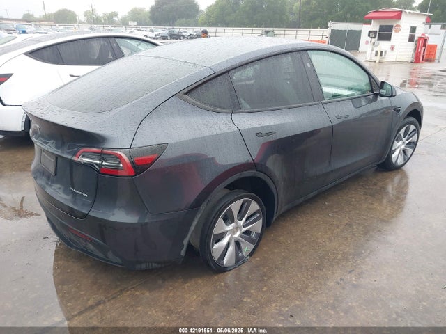 2024 TESLA MODEL Y 7SAYGDEE5RA260614 Photo 3
