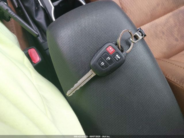 2T1BURHEXGC697470 Toyota COROLLA LE