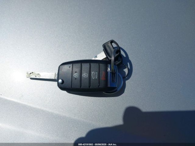5XXGT4L3XGG035320 KIA Optima Lx