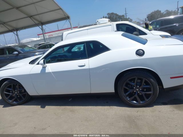 2C3CDZAG5PH568191 Dodge Challenger Sxt