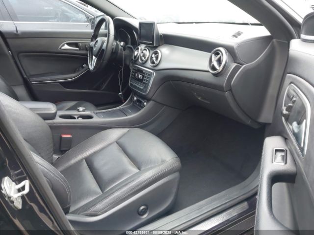 WDDSJ4EB7EN054743 Mercedes-Benz CLA 250