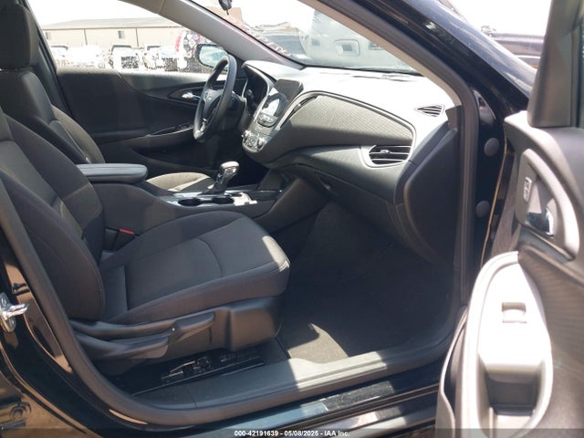 1G1ZD5STXSF127685 Chevrolet Malibu Fwd 1lt