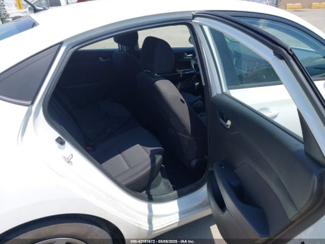 3KPC24A67LE092950 Hyundai ACCENT SE