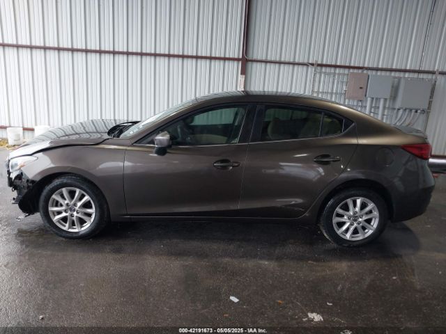 3MZBM1V72FM215729 Mazda Mazda3 I Touring