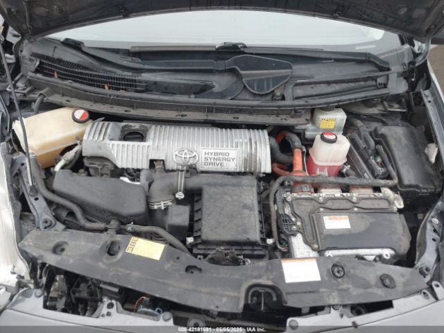JTDKN3DU2F0423129 Toyota Prius Two