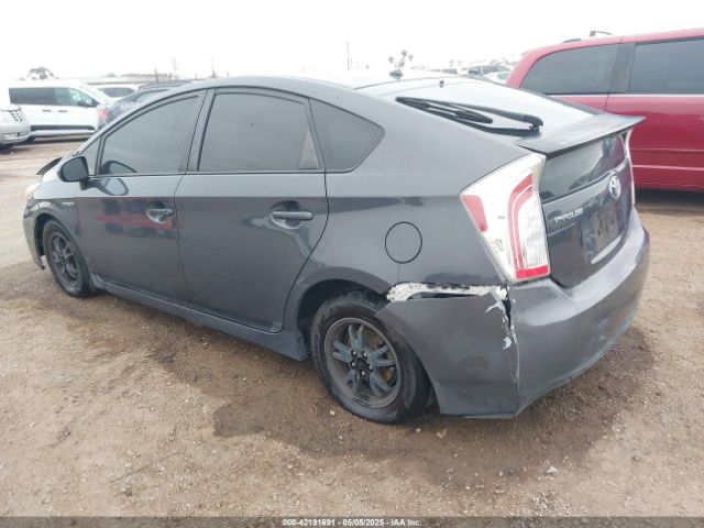 JTDKN3DU2F0423129 Toyota Prius Two