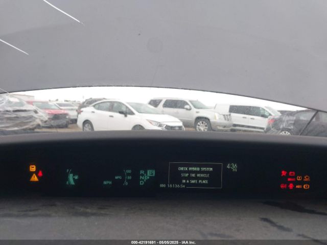 JTDKN3DU2F0423129 Toyota Prius Two