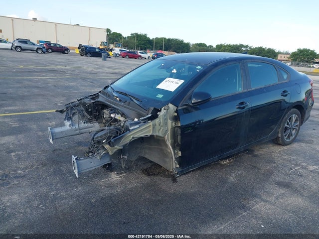 3KPF24AD0PE663485 KIA Forte Lxs