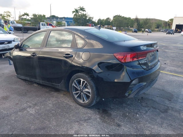 3KPF24AD0PE663485 KIA Forte Lxs