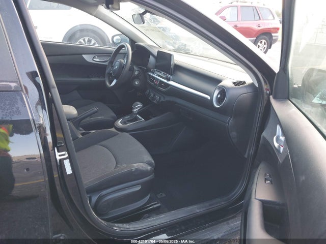 3KPF24AD0PE663485 KIA Forte Lxs
