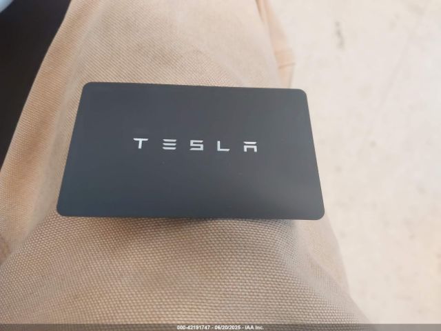 2021 TESLA MODEL Y 5YJYGDEE1MF077350 Photo 10
