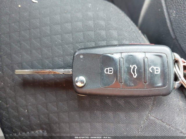 3VW267AJ3GM339699 Volkswagen Jetta 1.4t S