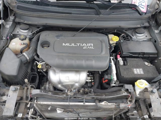 1C4PJLCB2GW168045 Jeep Cherokee Latitude