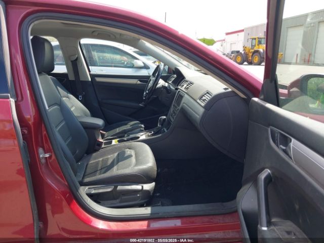 2019 VOLKSWAGEN PASSAT 1VWLA7A37KC007702 Photo 4