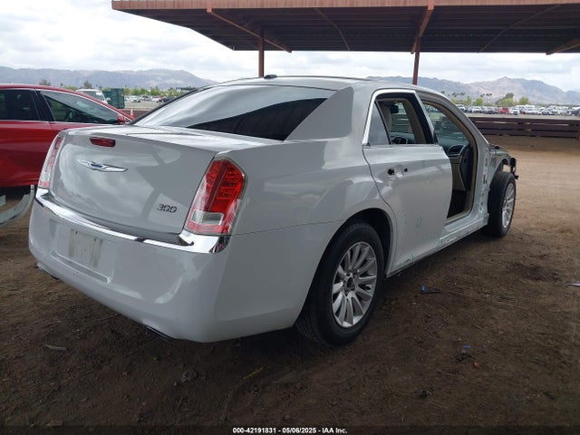 2C3CCAAG3EH380027 Chrysler 300