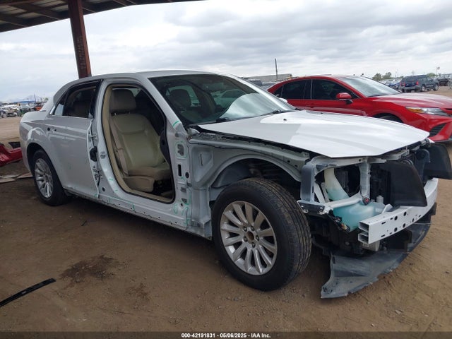 2C3CCAAG3EH380027 Chrysler 300