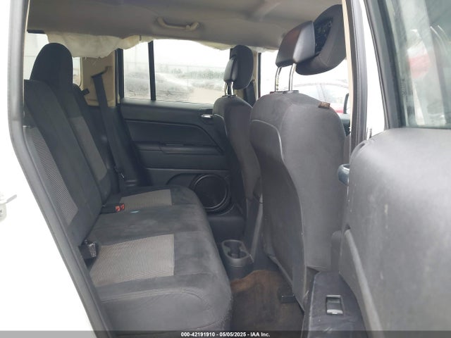 1C4NJPBB8FD149607 Jeep Patriot Sport