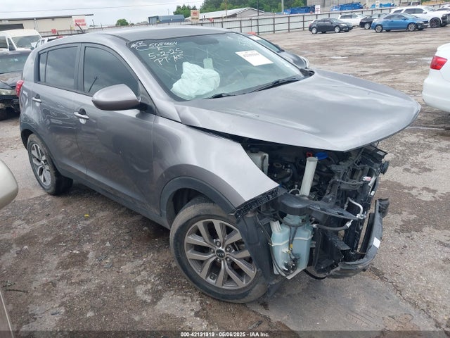 2015 KNDPB3AC5F7745586 main image