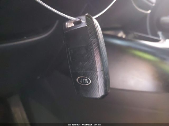 2019 KIA SOUL KNDJN2A24K7667973 Photo 10