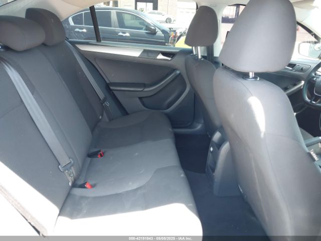 3VWD17AJ0FM258133 Volkswagen Jetta