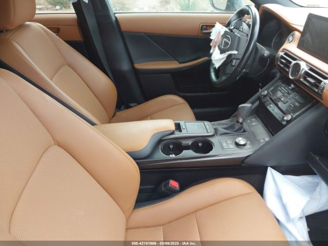 2021 LEXUS IS 300 JTHC81F21M5046836 Photo 4