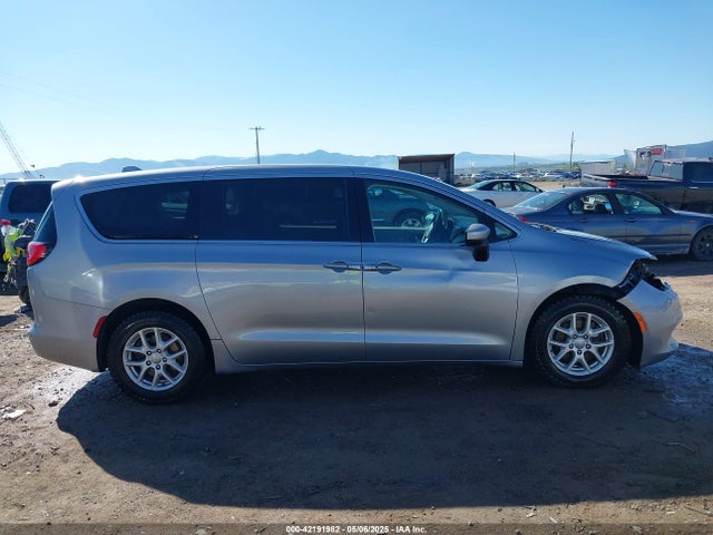 Chrysler Pacifica 2017 2C4RC1DG1HR505722 Image 13