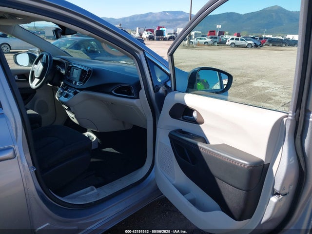 Chrysler Pacifica 2017 2C4RC1DG1HR505722 Image 5