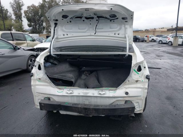 5YFBPRHE2HP648059 Toyota Corolla Le Eco