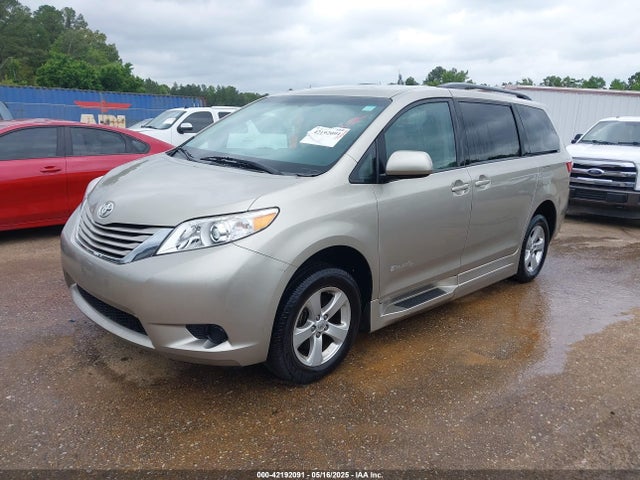 Toyota 2gr-fks 2017 5TDKZ3DC5HS857766 Image 2