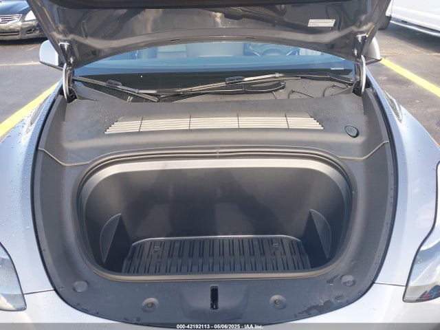 2025 TESLA MODEL Y 7SAYGDED6SA375445 Photo 9