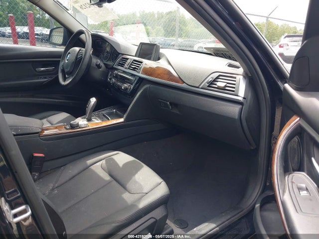 WBA8E5G30HNU43603 BMW 320i Xdrive