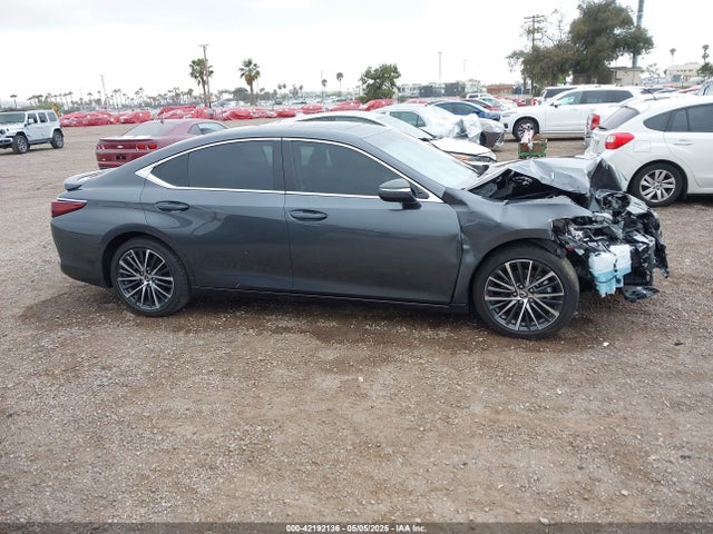 58ADA1C10SU057257 Lexus a25a-fxs