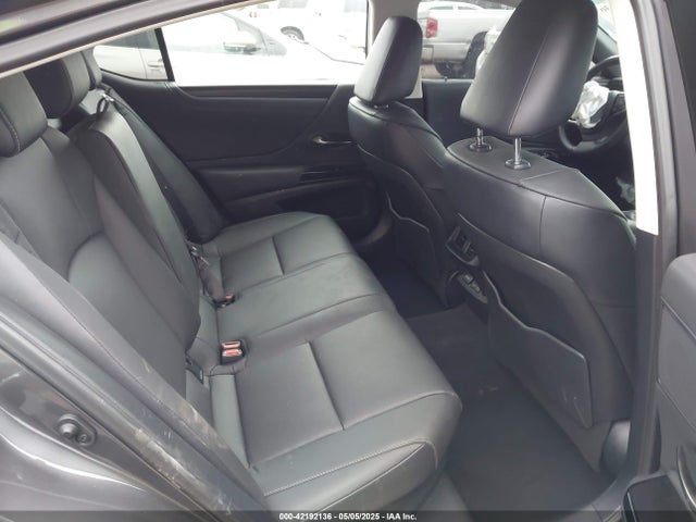58ADA1C10SU057257 Lexus a25a-fxs