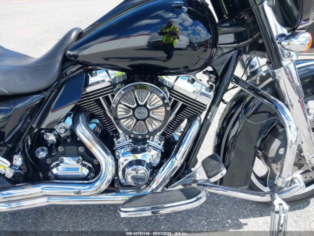 2010 HARLEY-DAVIDSON FLHX 1HD1KB413AB634775 Photo 7